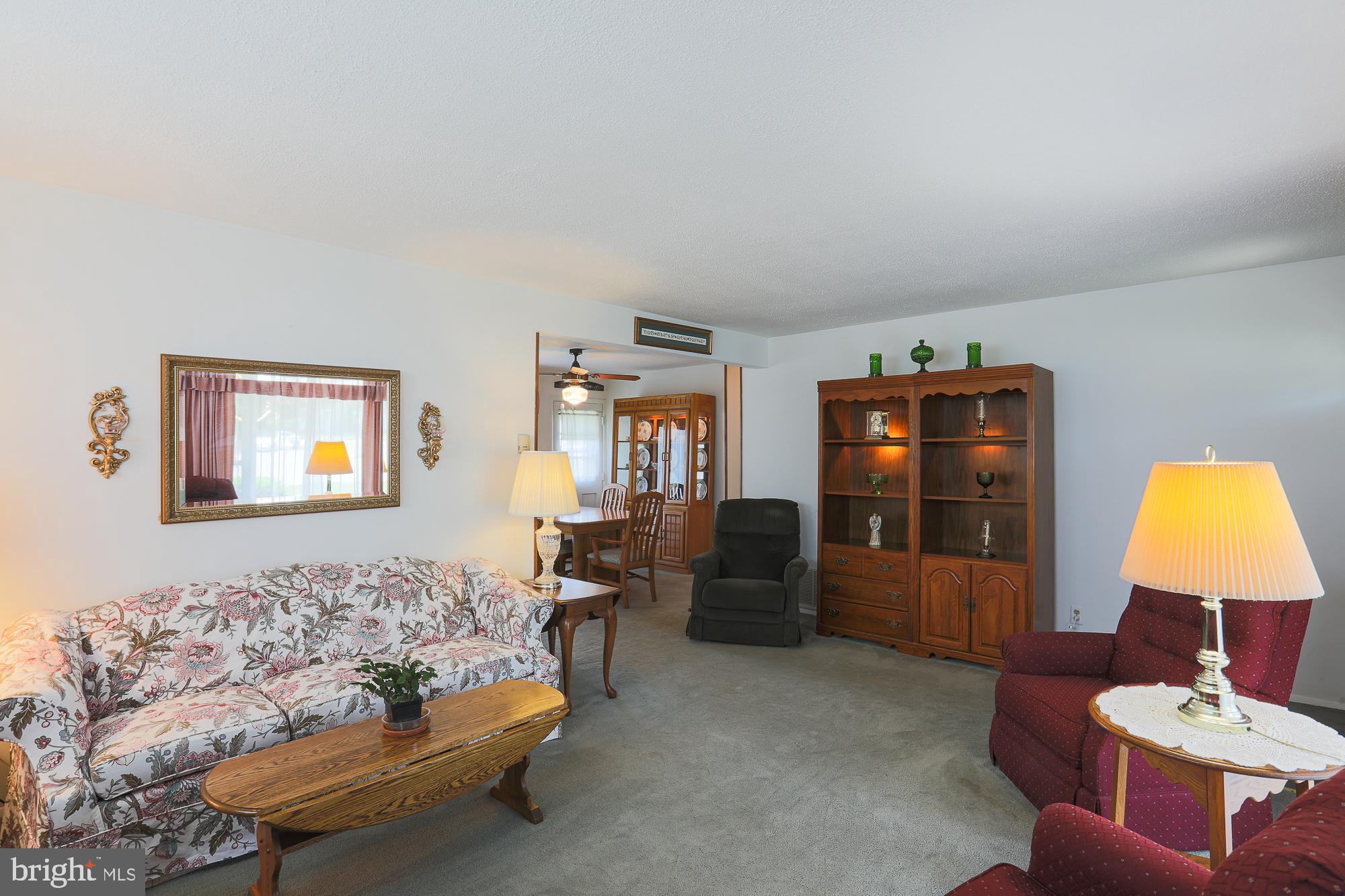 2509 Harwood Road Baltimore, MD 21234 - Photo 8 of 28 Living Room