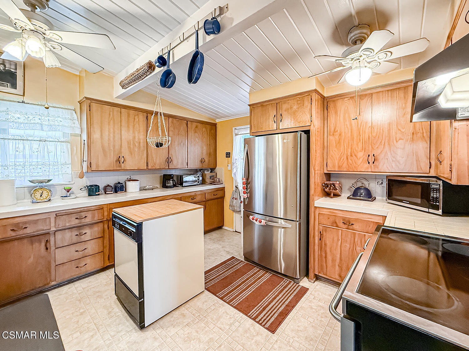 7847 Ranchito Avenue Panorama City, CA 91402 - Photo 9 of 28 dKitchen1