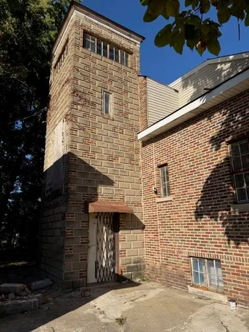 a front view of a building