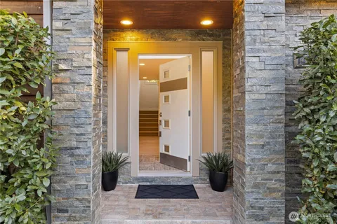 a view of a entryway door of the house