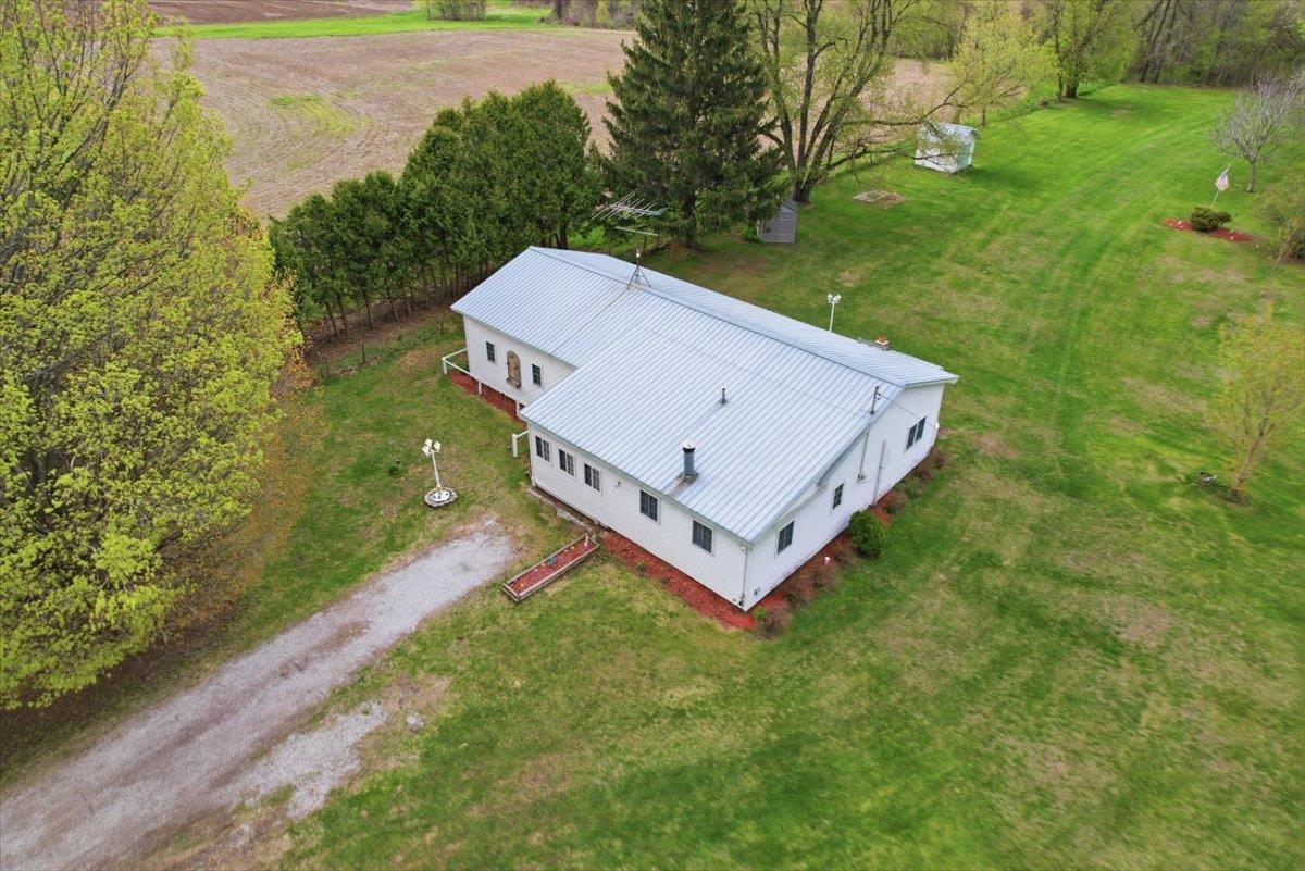 91 Sholan Road Swanton, VT 05478 - Photo 2 of 40