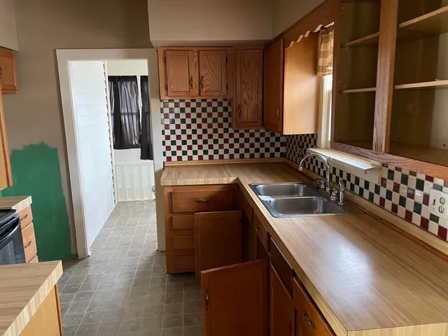 $63,000 | 101 Michigan Street, Winfield, KS 67156