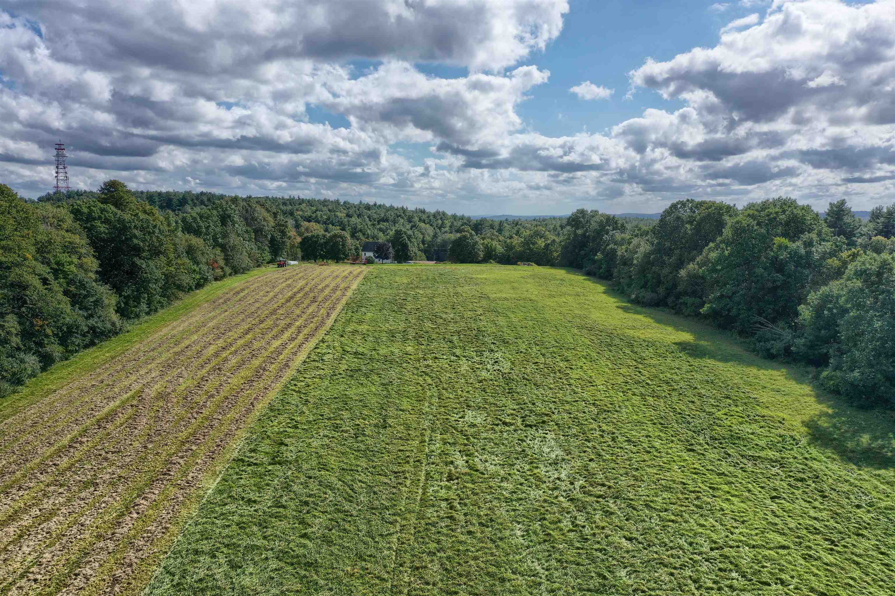 611 Haverhill Road Chester, NH 03036 - Photo 3 of 17