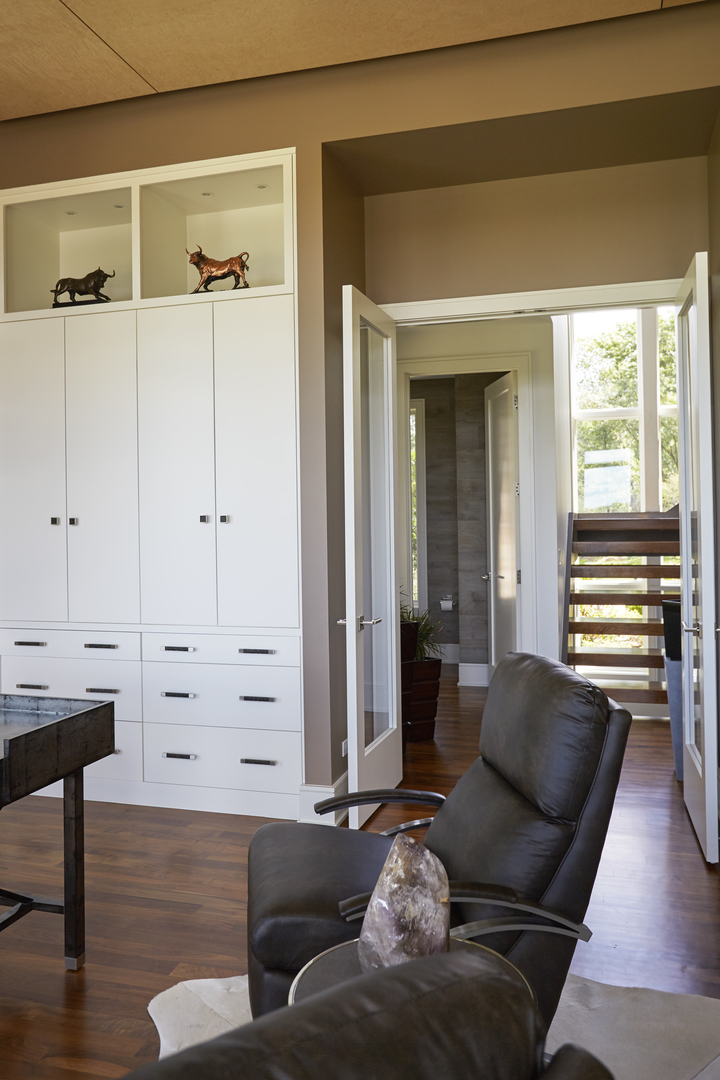 315 South Valley Hill Road Bull Valley, IL 60098 - Photo 23 of 86 a living room with furniture and wooden floor
