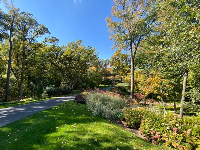 $4,900,000 | 315 South Valley Hill Road, Bull Valley, IL 60098