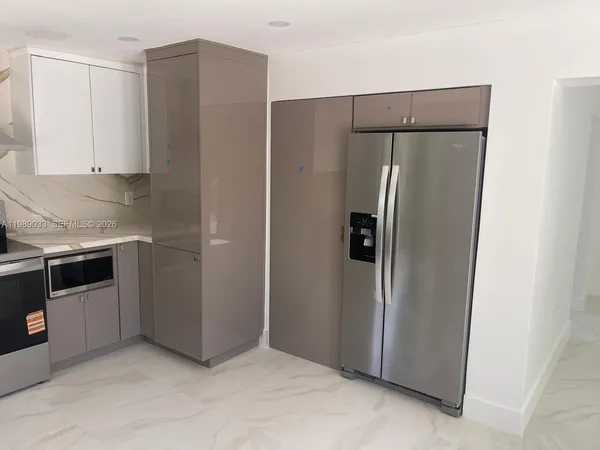 $4,000 | 270 Northwest 147th Street, Unit 270, Miami, FL 33168