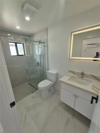 $4,000 | 270 Northwest 147th Street, Unit 270, Miami, FL 33168