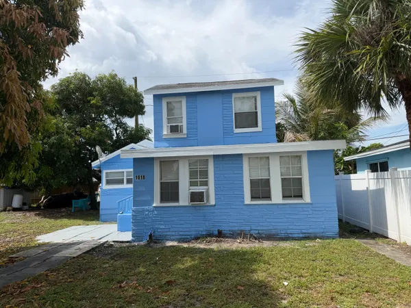 $1,200 | 1018 Adams Street, Unit E, West Palm Beach, FL 33407