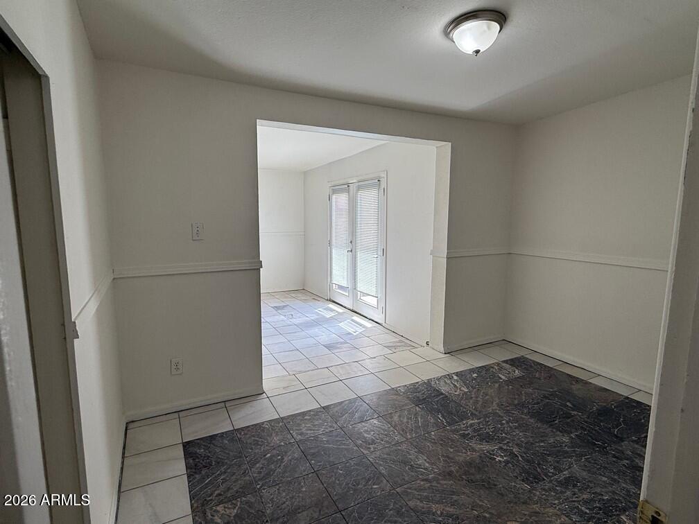 2831 East Osborn Road Phoenix, AZ 85016 - Photo 8 of 16 43