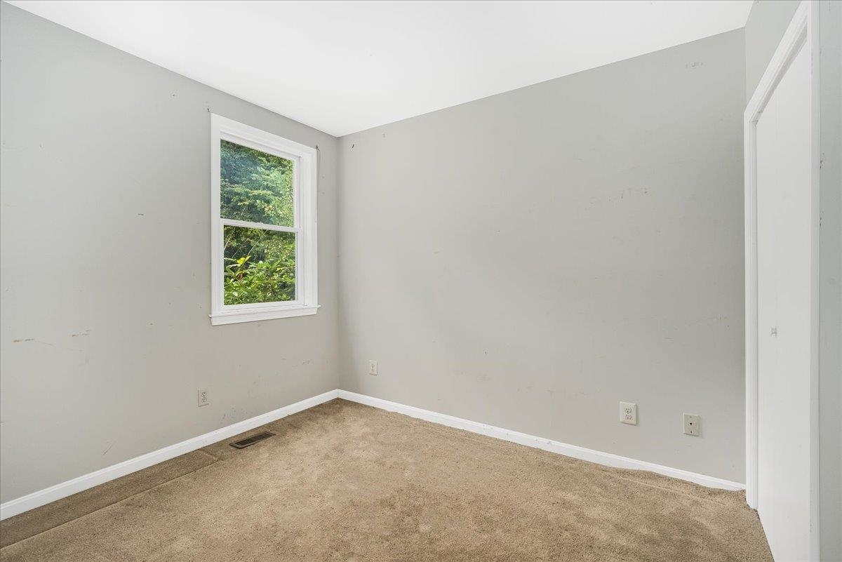 155 Old Wilton Road New Ipswich, NH 03071 - Photo 24 of 38