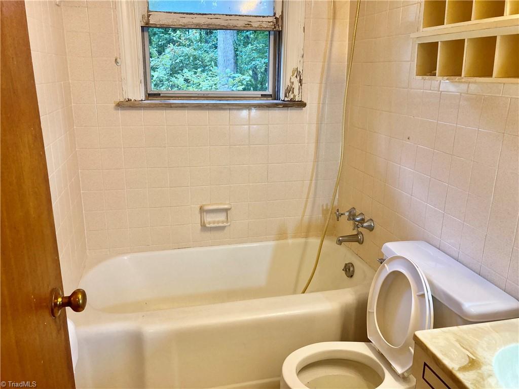 908 Cliff Road Asheboro, NC 27203 - Photo 18 of 24 Gallery Image 18