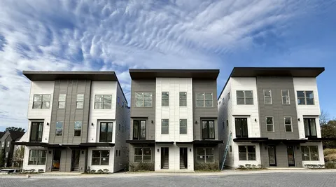 $339,900 | 260 Arrowhead Drive, Nashville, TN 37216