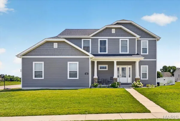 $450,000 | 812 Weller Court, Waterloo, IL 62298