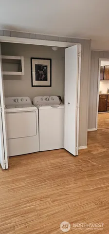 a view of utility room