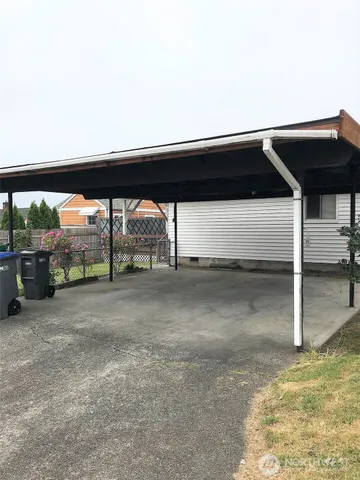 $2,595 | 1010 Ironsides Avenue, Bremerton, WA 98310