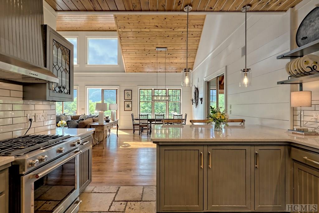 142 Highridge Road Highlands, NC 28741 - Photo 10 of 63 Gallery Image 10