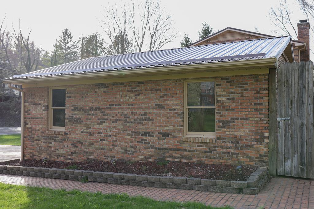 186 Fairground Road Tazewell, VA 24651 - Photo 6 of 48 Gallery Image 6