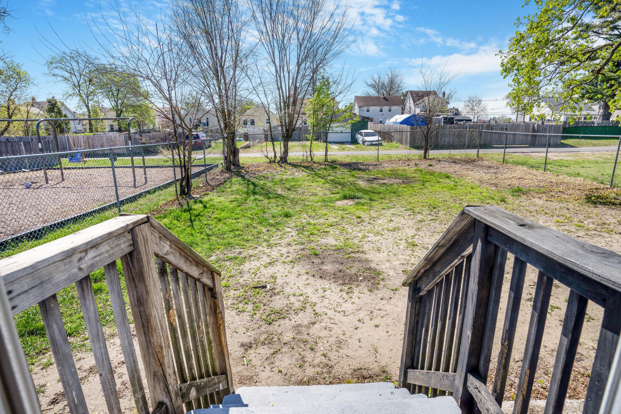246 Chestnut Street Mount Holly, NJ 08060 - Photo 24 of 25 a view of outdoor space and garden