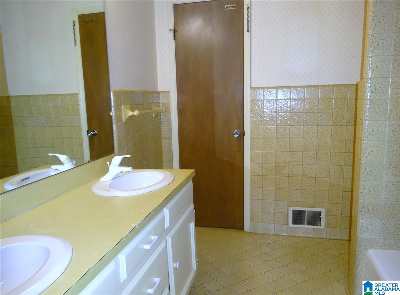 2315 Lime Rock Road Birmingham, AL 35216 - Photo 16 of 33