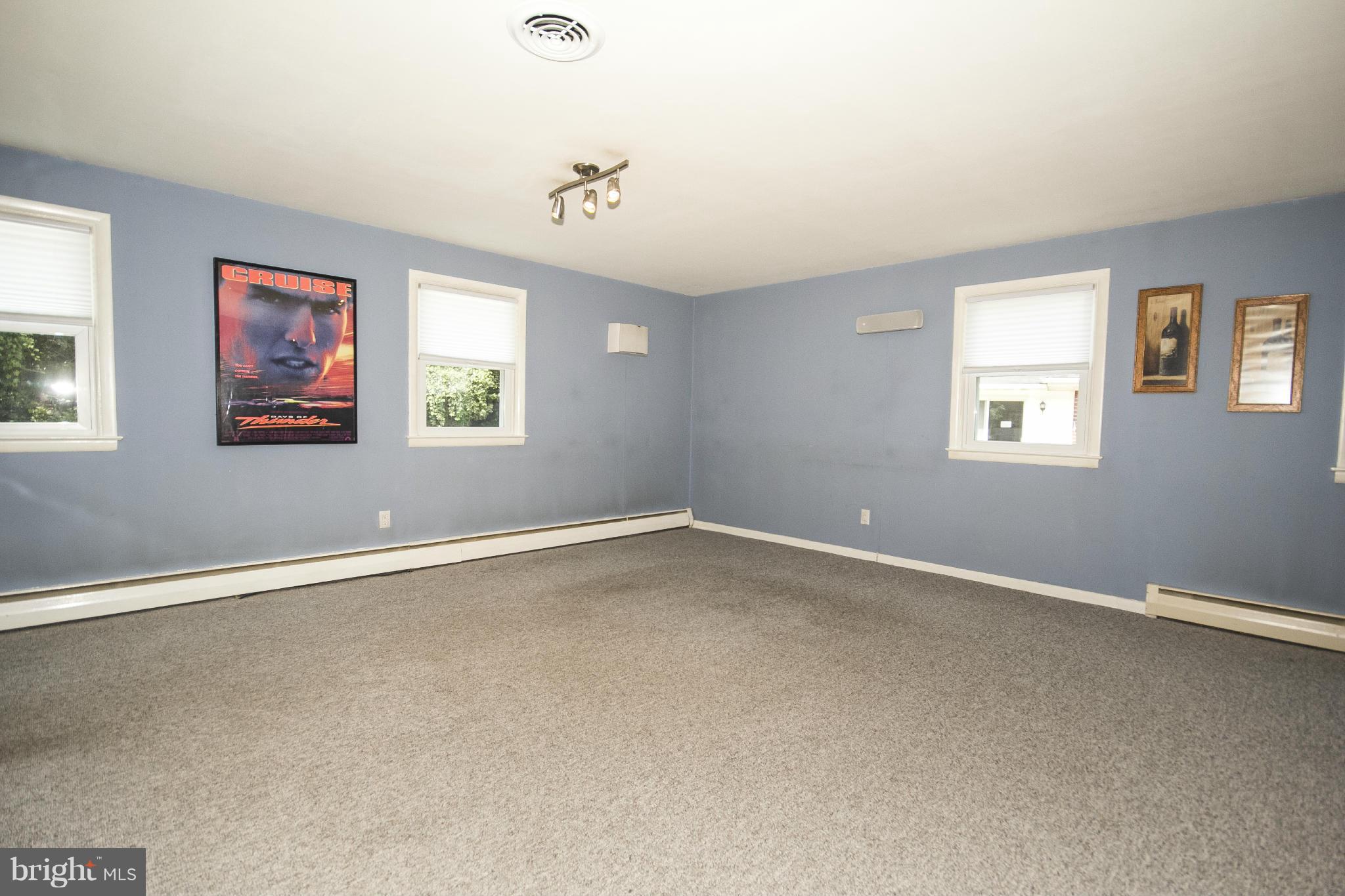 920 Starbit Road Baltimore, MD 21286 - Photo 11 of 19 Family Room