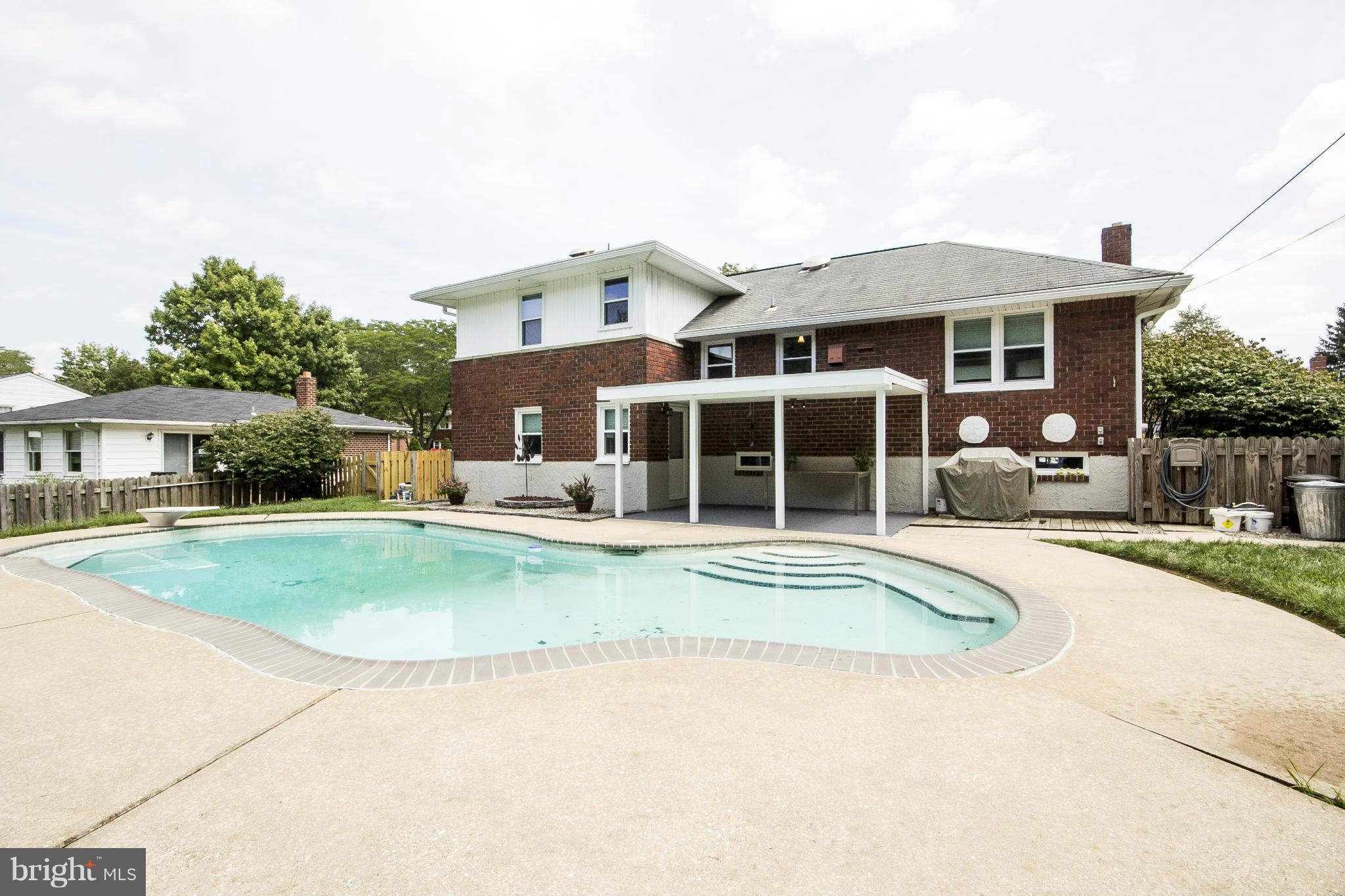 920 Starbit Road Baltimore, MD 21286 - Photo 18 of 19 Exterior (Rear)