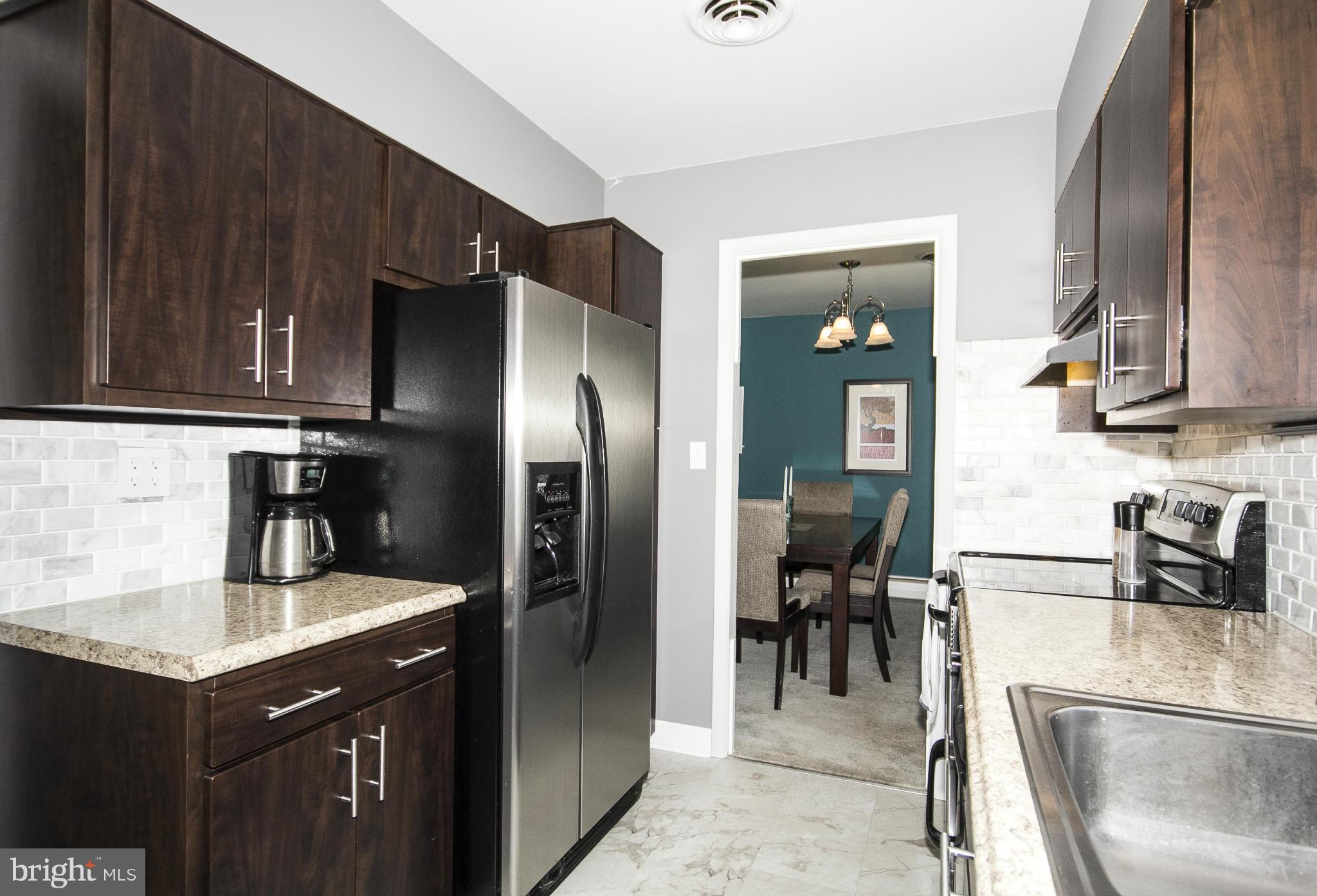 920 Starbit Road Baltimore, MD 21286 - Photo 8 of 19 Kitchen