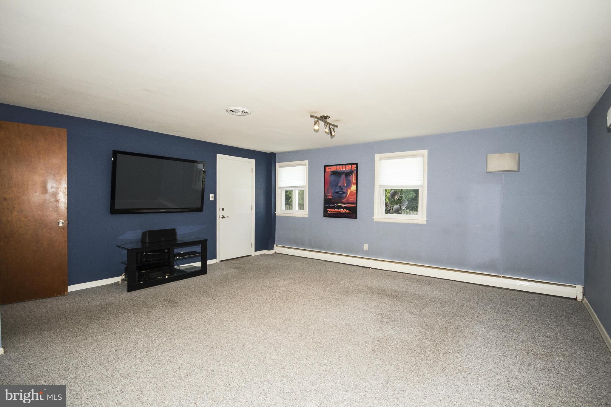 920 Starbit Road Baltimore, MD 21286 - Photo 10 of 19 Family Room