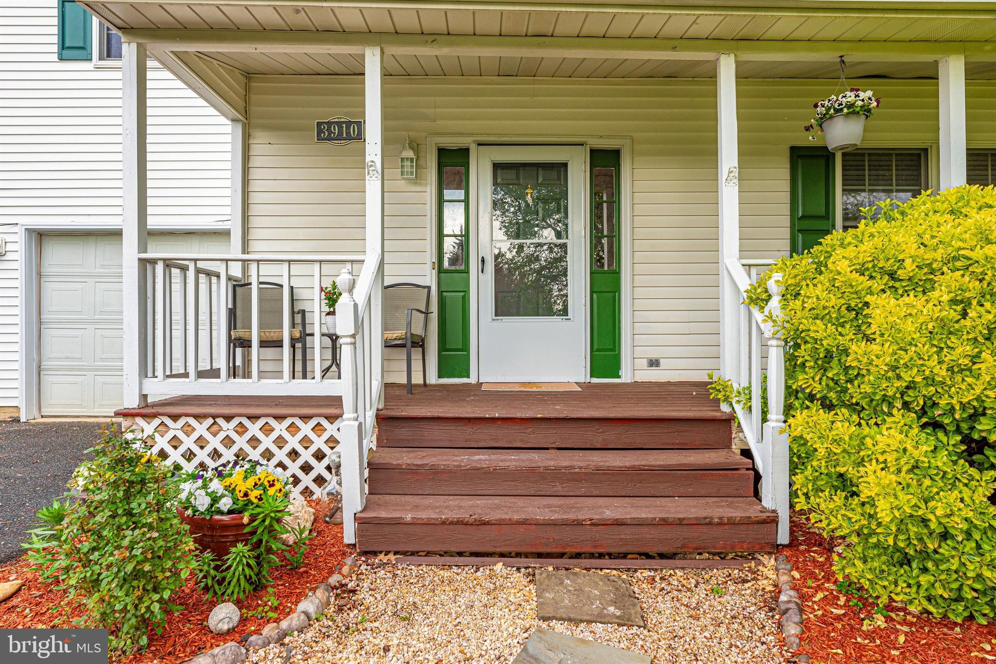 3910 Red Leaf Court Point of Rocks, MD 21777 - Photo 5 of 54