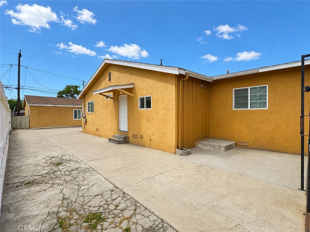 1920 West Spring Street Long Beach, CA 90810 - Photo 5 of 31