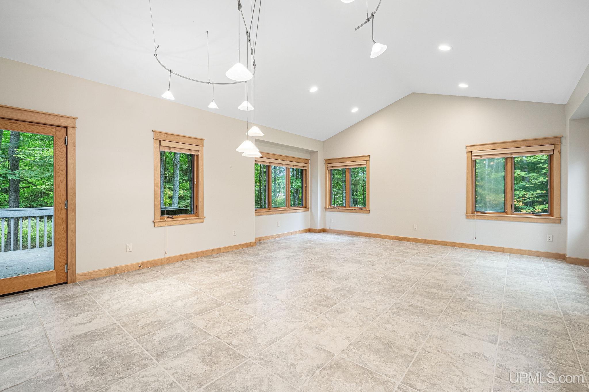 125 Chapel Ridge Road Marquette, MI 49855 - Photo 8 of 71 Gallery Image 8
