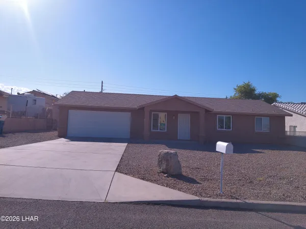 $1,700 | 3128 Jamaica Boulevard South, Lake Havasu City, AZ 86406