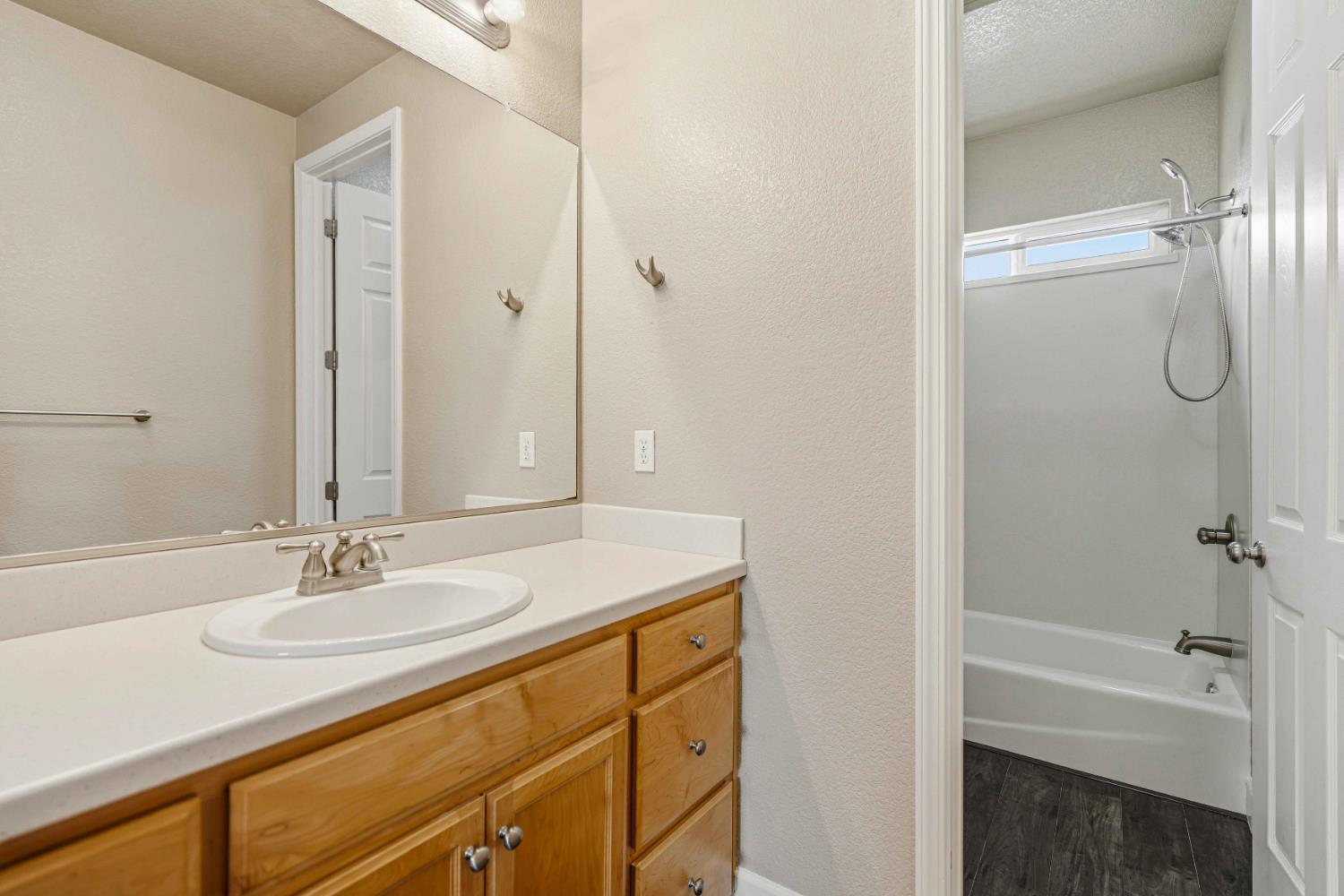 1715 Limestone Drive Ripon, CA 95366 - Photo 18 of 37
