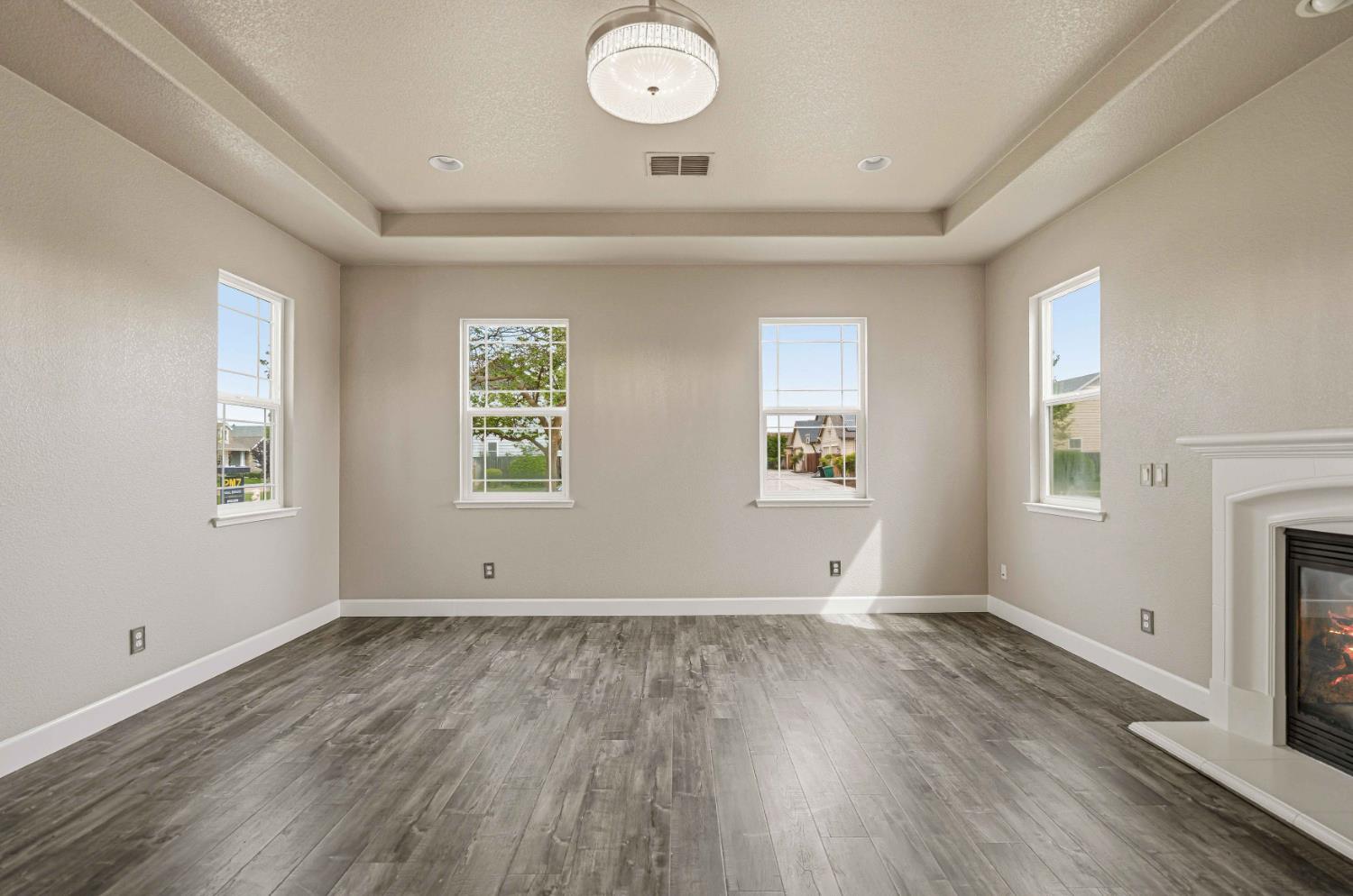 1715 Limestone Drive Ripon, CA 95366 - Photo 4 of 37