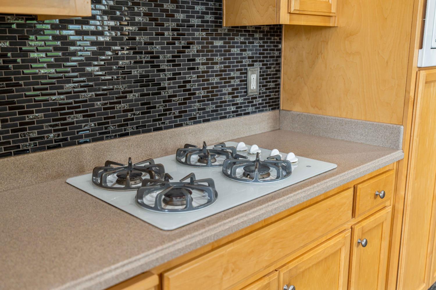 1715 Limestone Drive Ripon, CA 95366 - Photo 8 of 37