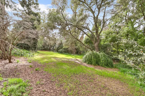 $949,500 | 3200 Becerra Way, Sacramento, CA 95821