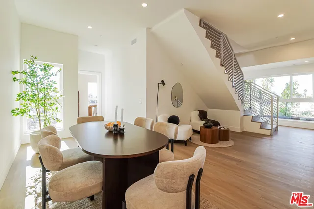 $6,700 | 611 North Virgil Avenue, Unit 506, Los Angeles, CA 90004