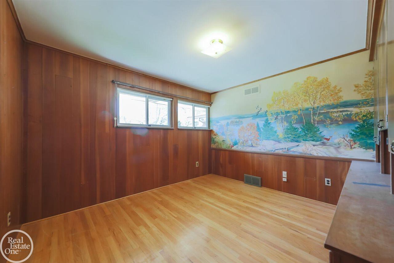 324 Moross Road Grosse Pointe, MI 48236 - Photo 13 of 47 50026288-12.JPG