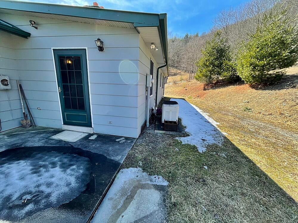 835 Greathouse Road Bartow, WV 24920 - Photo 19 of 34 Gallery Image 19
