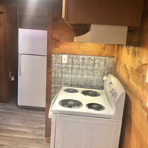 $250 | 100 Boylston Street, Unit 2, Clinton, MA 01510