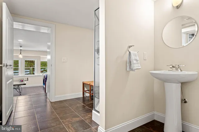 $2,500,000 | 541 Atterbury Road, Villanova, PA 19085