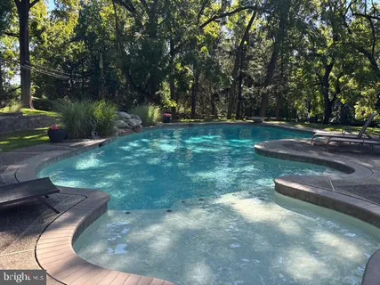 $2,500,000 | 541 Atterbury Road, Villanova, PA 19085