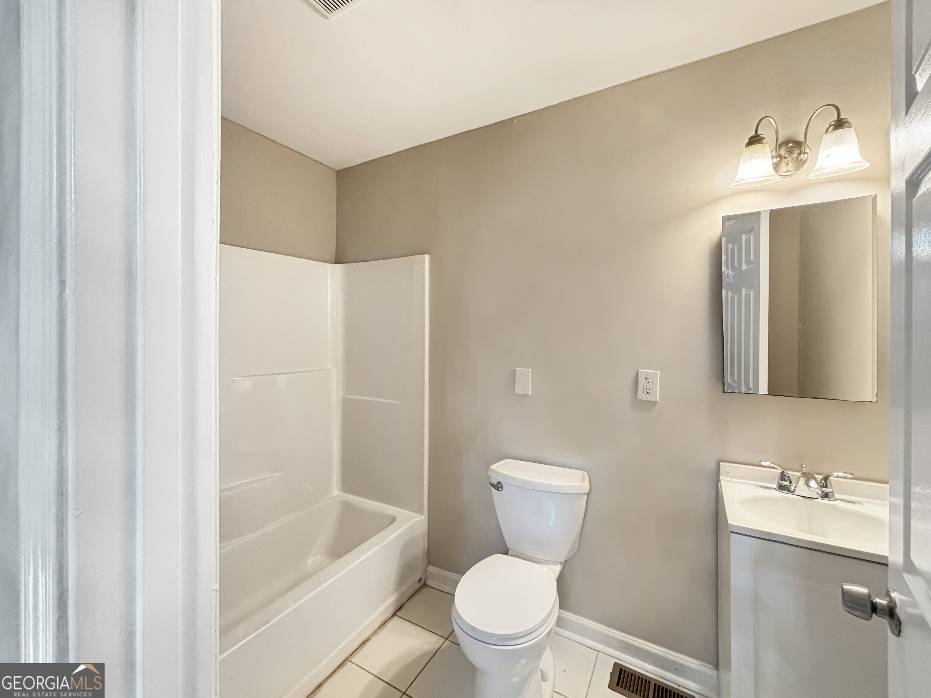 1457 Richland Road Southwest Atlanta, GA 30310 - Photo 9 of 17 Gallery Image 9