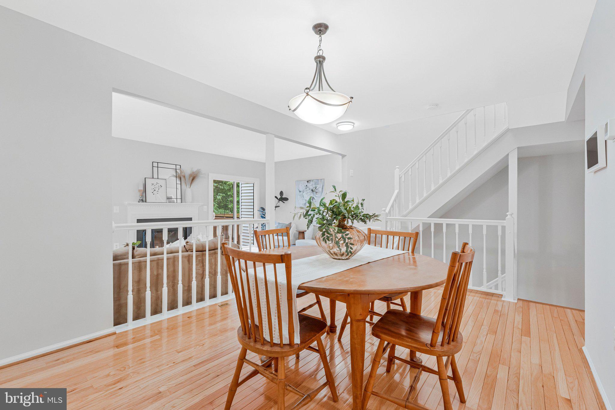 265 Chelmsford Court Sterling, VA 20165 - Photo 12 of 40