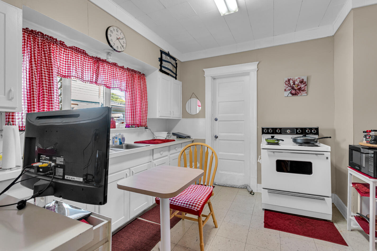 600 Fourth Street Jackson, MI 49203 - Photo 12 of 31 0N0A1057