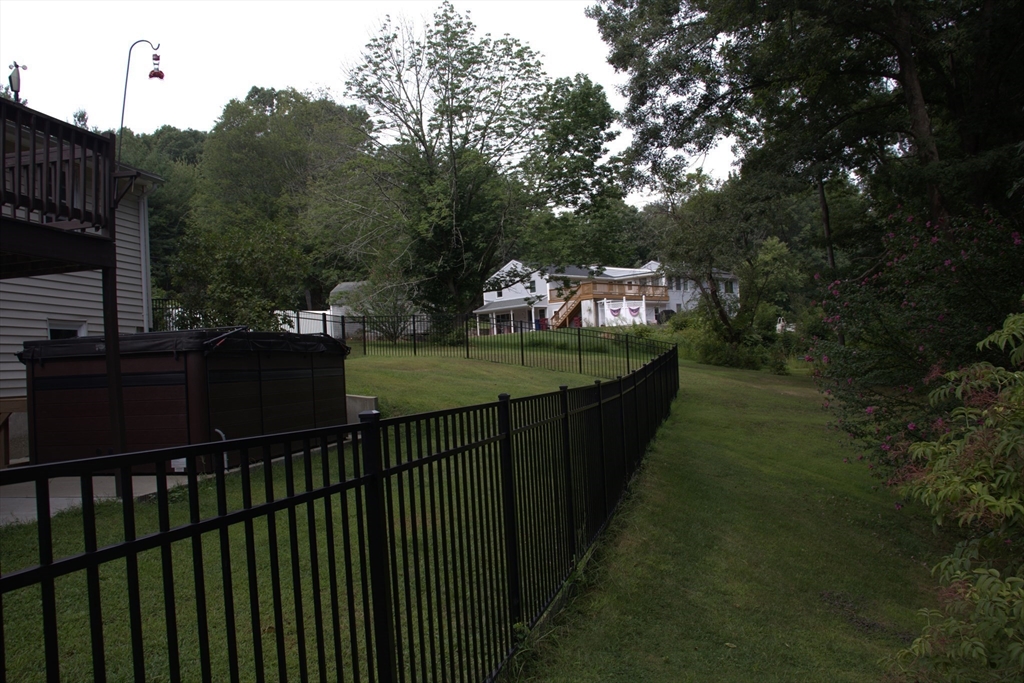 19 Long Pond Road Tyngsborough, MA 01879 - Photo 5 of 17 Gallery Image 5