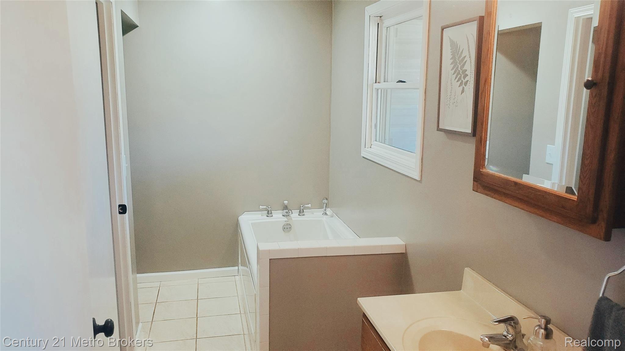 5582 Fish Lake Road North Branch, MI 48461 - Photo 22 of 27 Tezza_2021_04_26_151237345.jpg