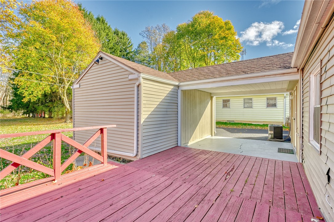 29 Seneca Street Webster, NY 14580 - Photo 6 of 44 COVERED PATIO
