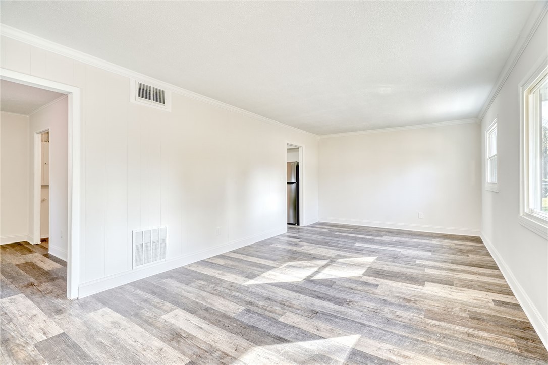29 Seneca Street Webster, NY 14580 - Photo 8 of 44 LIVING ROOM - FRESHLY PAINTED INTERIOR W/NEW LUXUR