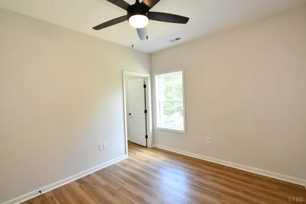 $219,900 | 128 Brenleigh Court, Unit 102, Lynchburg, VA 24501
