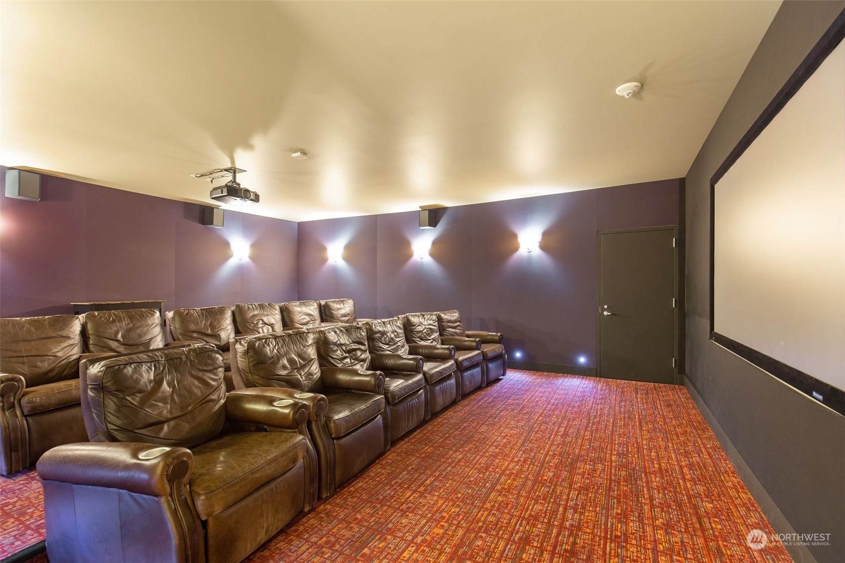 910 Lenora Street, Unit S310 Seattle, WA 98121 - Photo 32 of 40 a balcony with couch